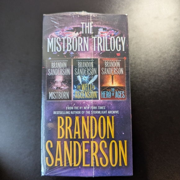 Mistborn Boxset - Picture 3 of 3